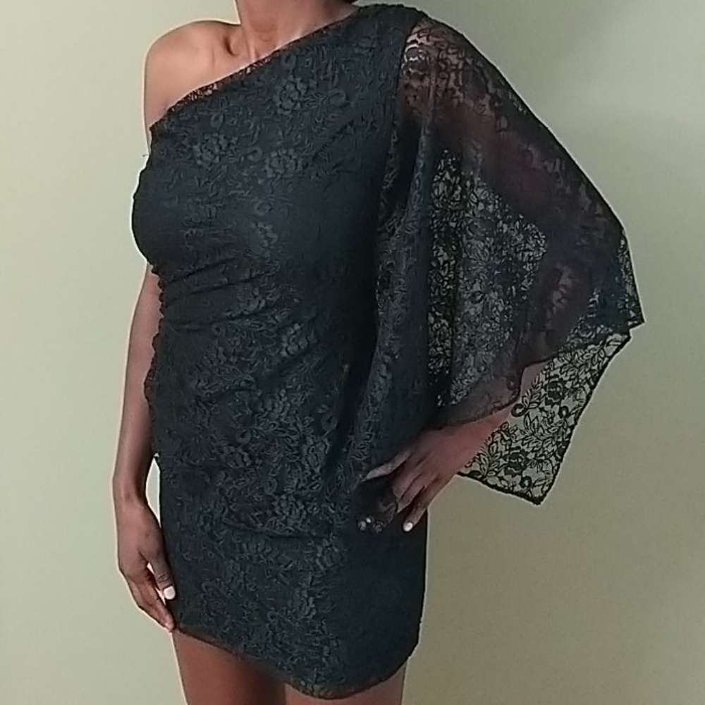 Lace 1 shoulder dress